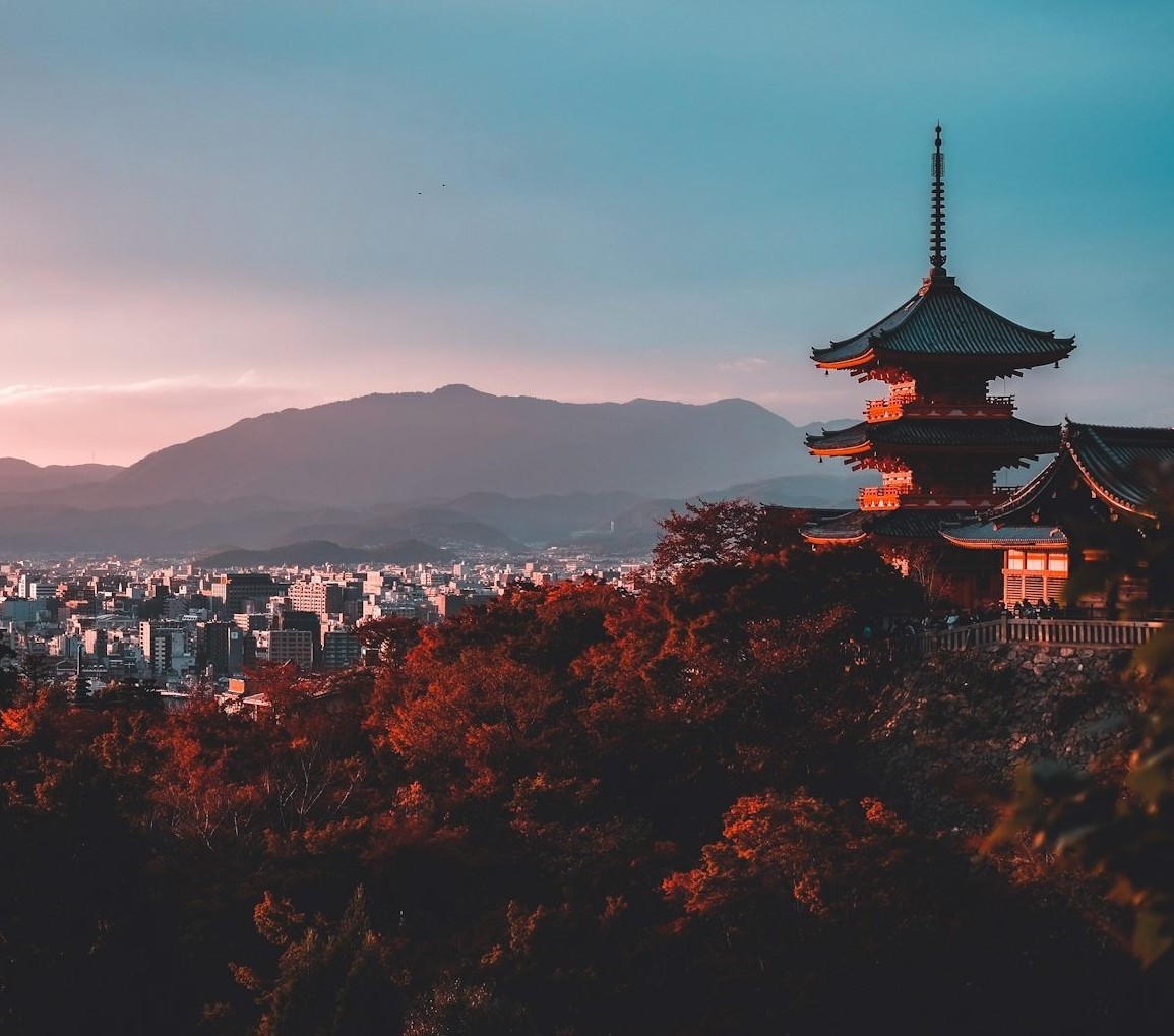 京都の町並みと伝統的な雰囲気